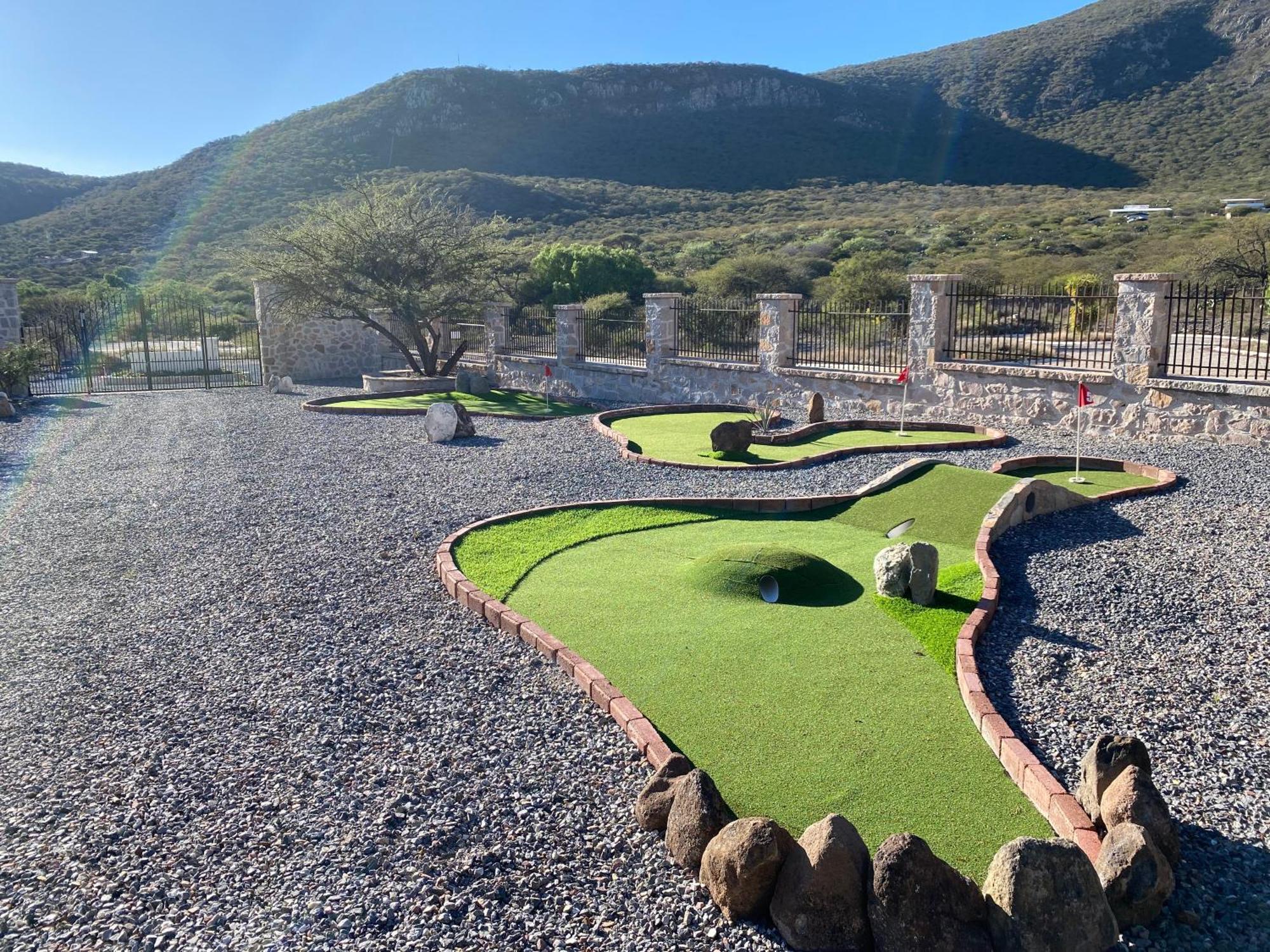 Club Vergel Resort Bernal Esterno foto