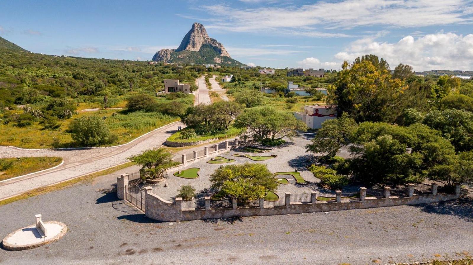 Club Vergel Resort Bernal Esterno foto