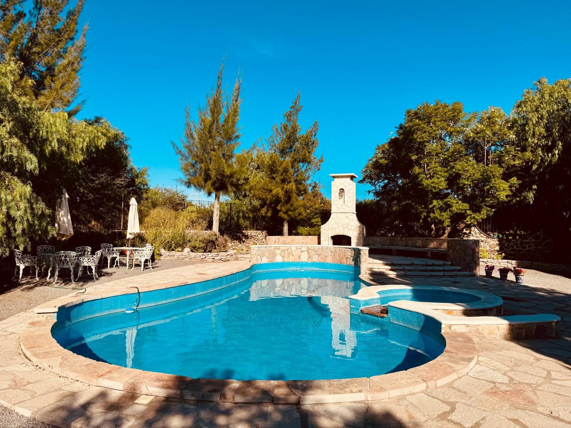 Club Vergel Resort Bernal Esterno foto