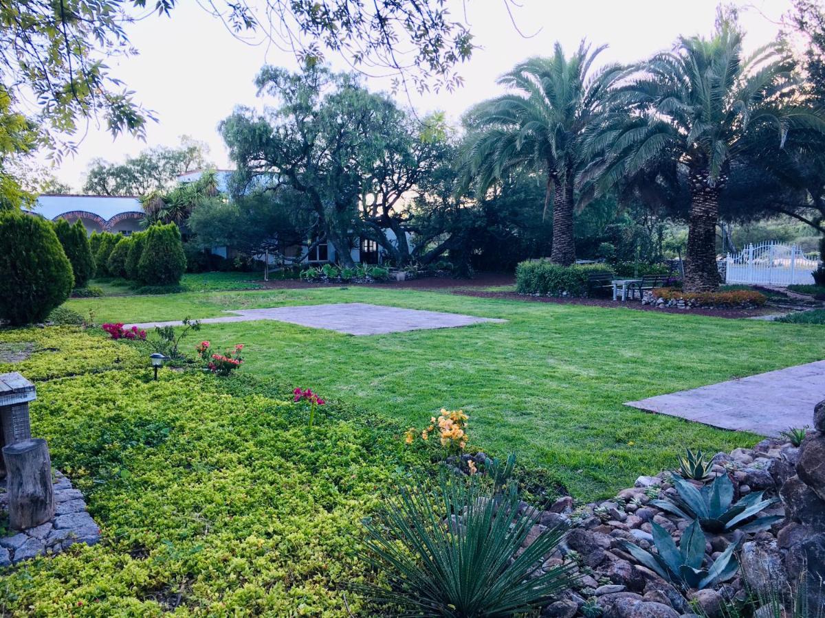 Club Vergel Resort Bernal Esterno foto
